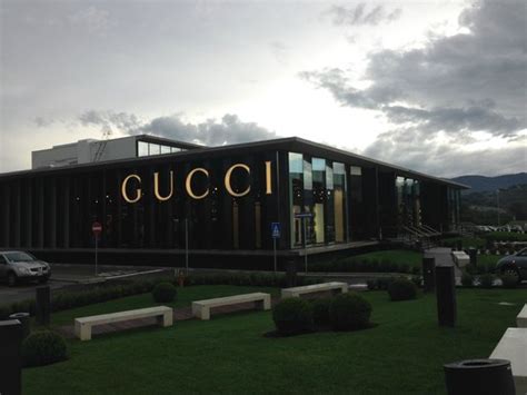 gucci cafe the mall firenze|gucci store leccio.